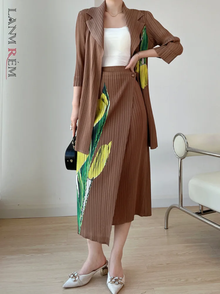 LANMREM модный плиссированный комплект с цветочным принтом для женщин, Однобортный блейзер с высокой талией, юбка 2023, осенняя новая одежда 2AA2787
LANMREM модный плиссированный комплект с цветочным принтом для женщин, Однобортный блейзер с высокой талией, юбка 2023, осенняя новая одежда 2AA2787