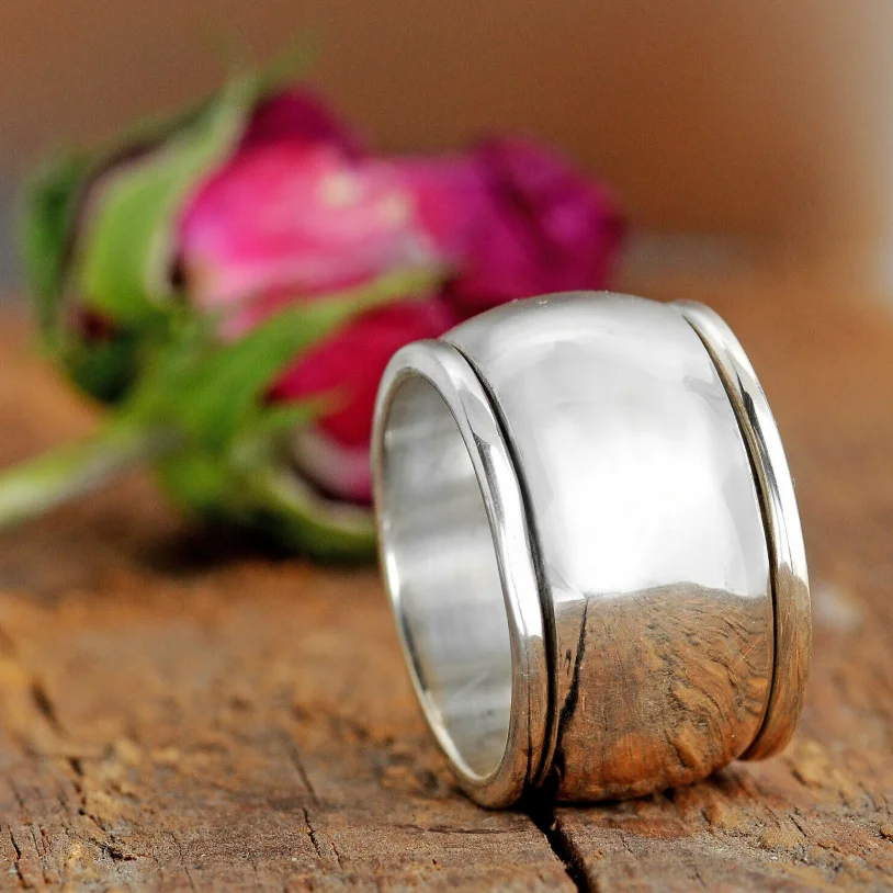 ANGLANG Metallic Style Punk Women&Men Rings Hiphop Vintage Party Girl Accessories Chic Anniversary Gift Female Rings Jewelry
ANGLANG Metallic Style Punk Women&Men Rings Hiphop Vintage Party Girl Accessories Chic Anniversary Gift Female Rings Jewelry