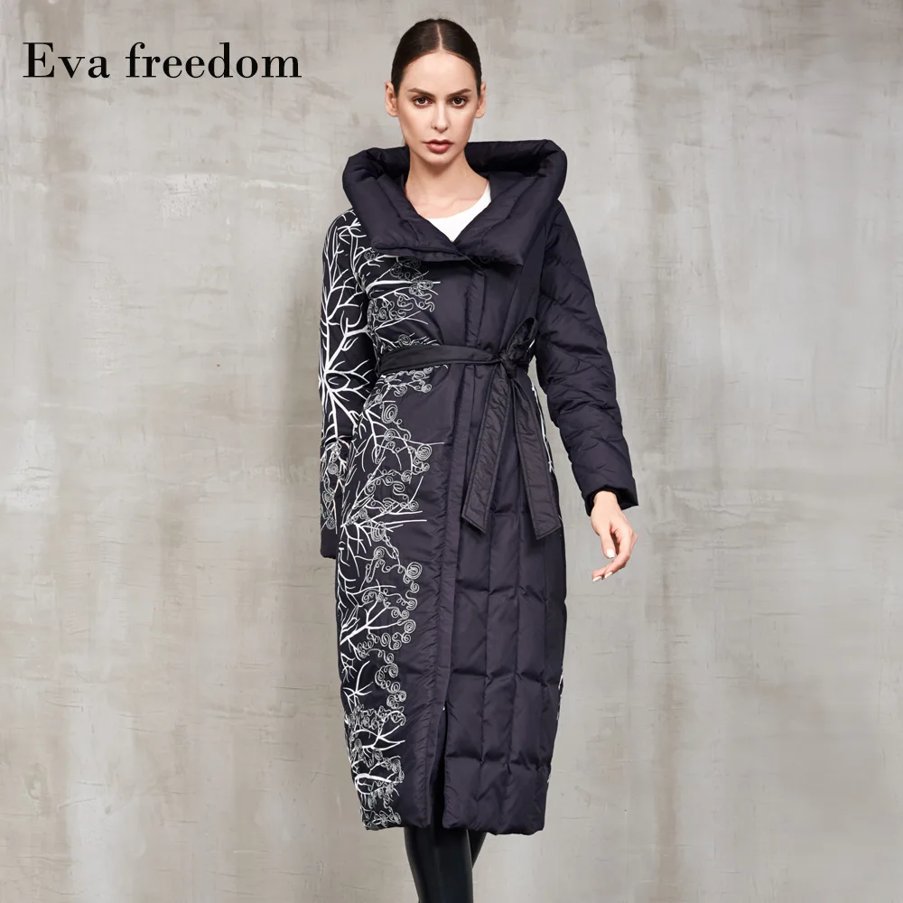 Aristocratic temperament coat female white duck down 2022 winter new design feeling printing + hand embroidered long down jacket
Aristocratic temperament coat female white duck down 2022 winter new design feeling printing + hand embroidered long down jacket