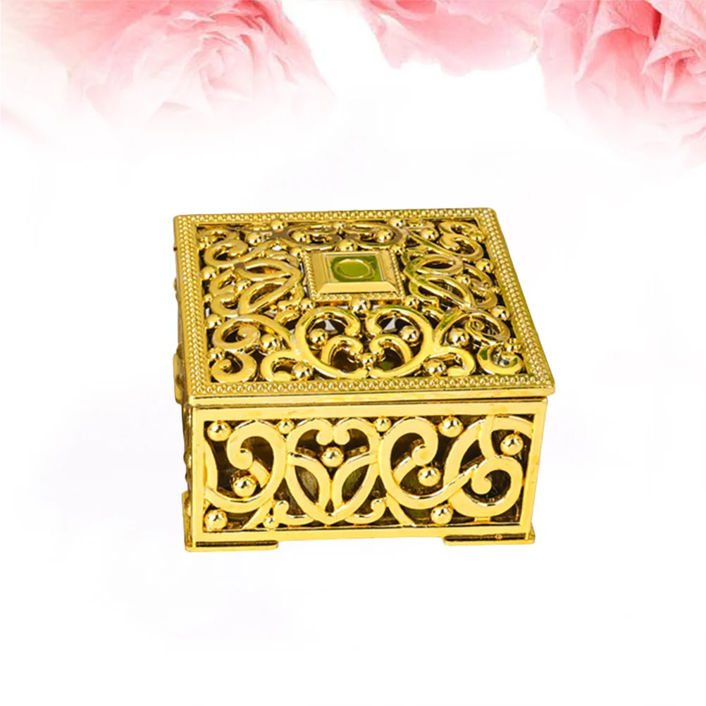 Hollow Out Flower Pattern Gift Boxes Square Mini Plastic Candy Boxes Packaging Case Party Favors candy boxes (Golden)
Hollow Out Flower Pattern Gift Boxes Square Mini Plastic Candy Boxes Packaging Case Party Favors candy boxes (Golden)
