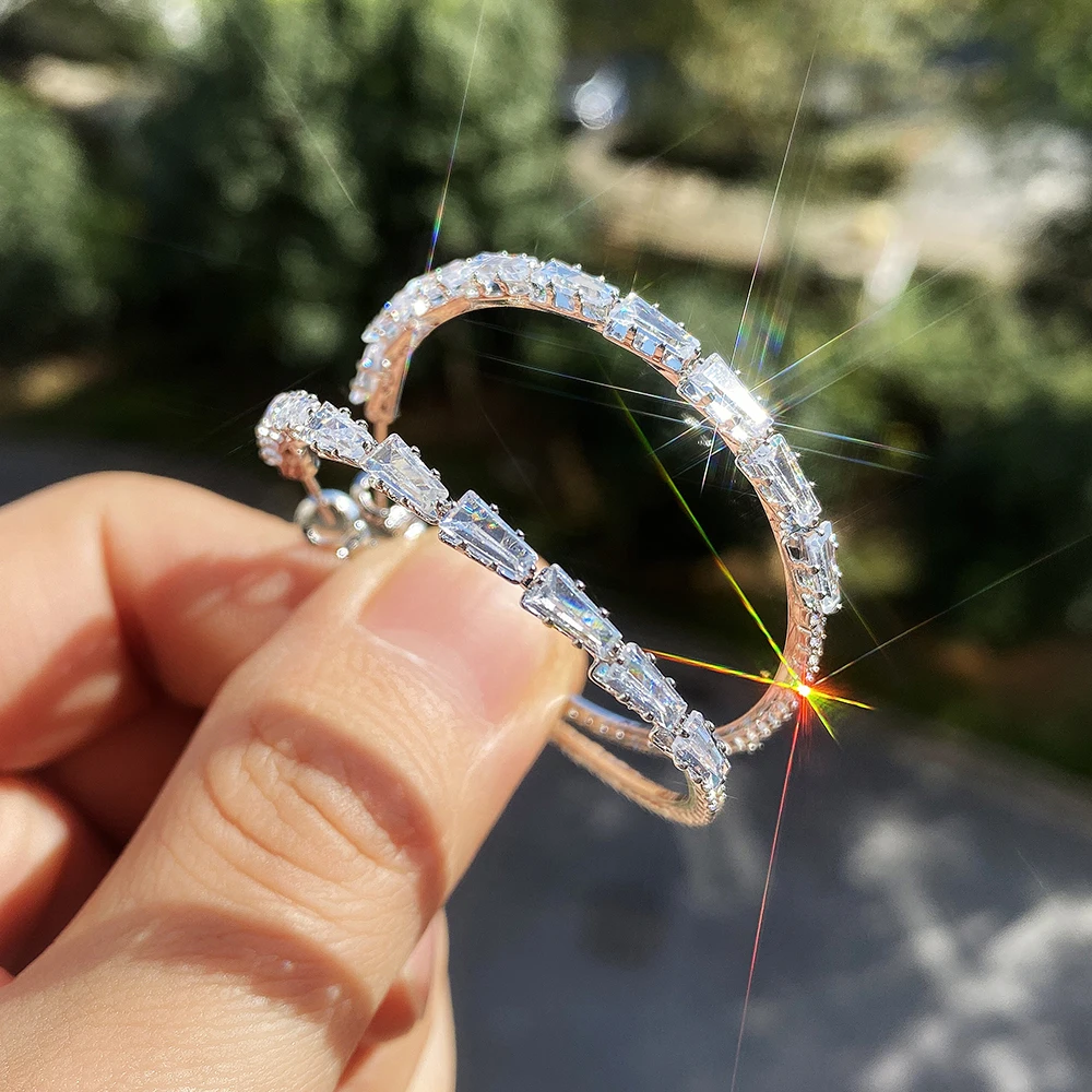 TENGTENGFIT Fashion Big Round Circle Hoop Earring for Women Inlaid CZ Stone Engagement Wedding Party Versatile Female Earrings
TENGTENGFIT Fashion Big Round Circle Hoop Earring for Women Inlaid CZ Stone Engagement Wedding Party Versatile Female Earrings