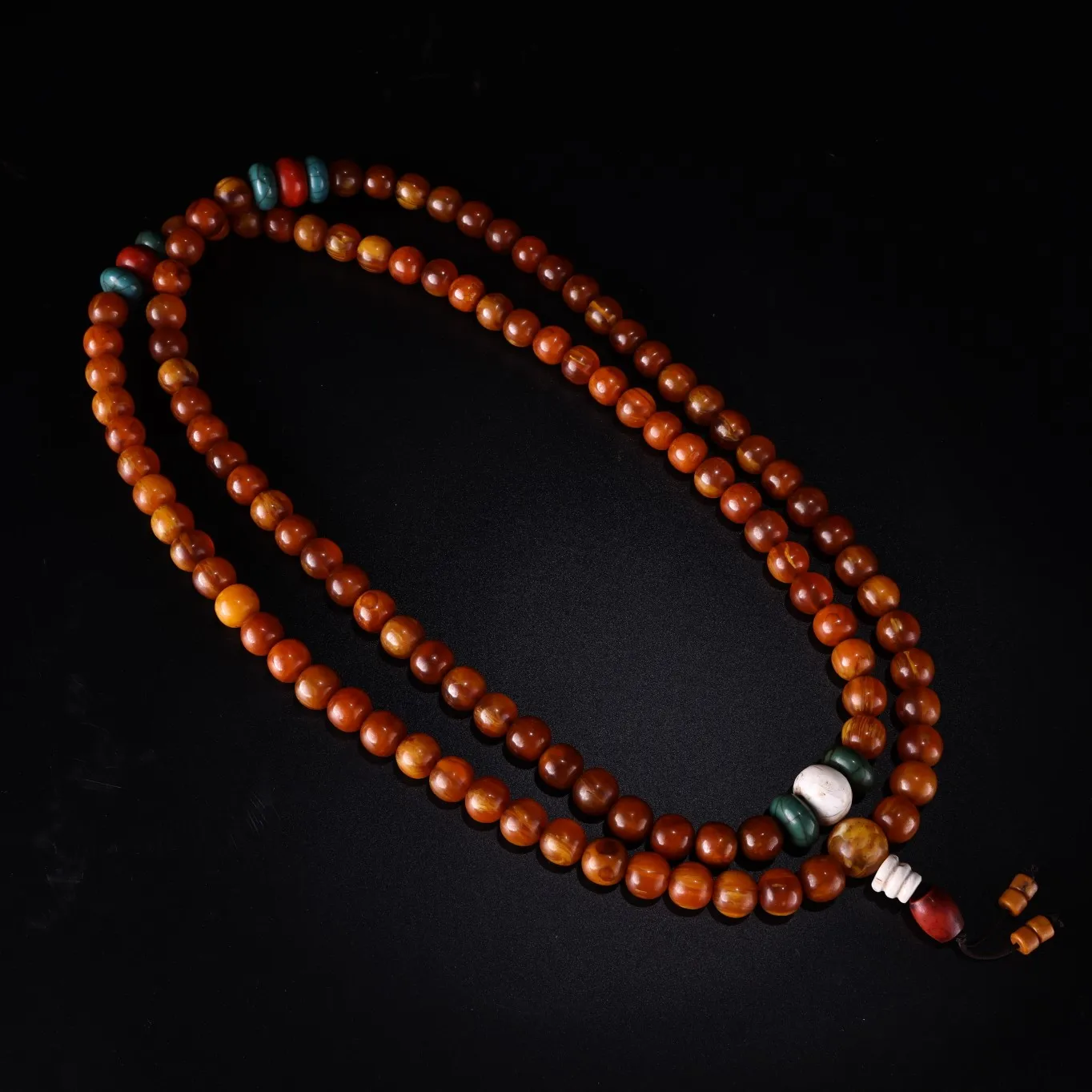 33" Tibetan Temple Collection beeswax Tibetan silver 108 capsules buddha beads Rosary Necklace Buddhist utensils Town house
33" Tibetan Temple Collection beeswax Tibetan silver 108 capsules buddha beads Rosary Necklace Buddhist utensils Town house
