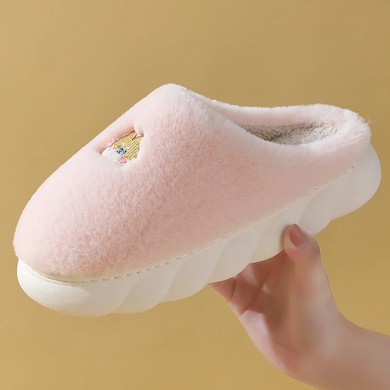 Plush Slippers Winter Women Cute Round Head Warm Flats Home Couple Large Size Cotton Shoes Pantufa Feminina Pelucia 2022 New
Plush Slippers Winter Women Cute Round Head Warm Flats Home Couple Large Size Cotton Shoes Pantufa Feminina Pelucia 2022 New