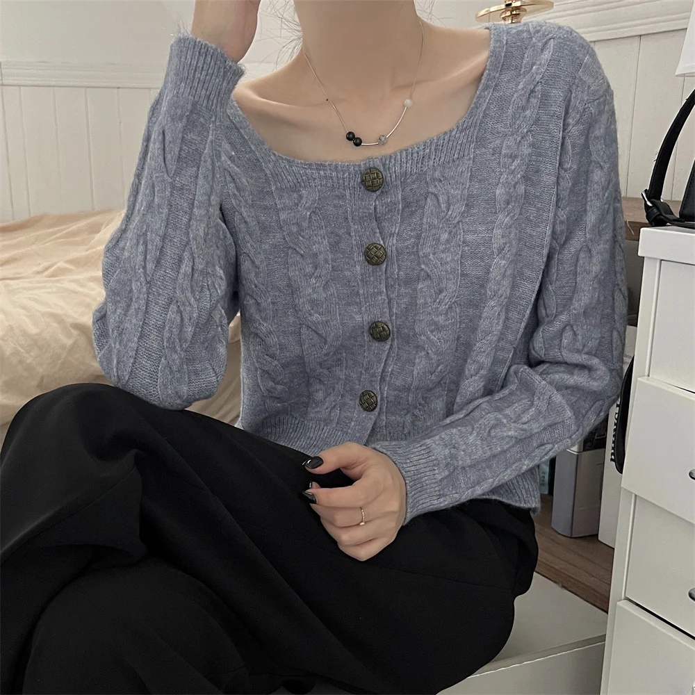 PLAMTEE Slim-Fit Cardigans Women Sweaters New Autumn Square Collar Sweet Gentle Casual Fashion 2022 Loose Chic Knitted Coats
PLAMTEE Slim-Fit Cardigans Women Sweaters New Autumn Square Collar Sweet Gentle Casual Fashion 2022 Loose Chic Knitted Coats