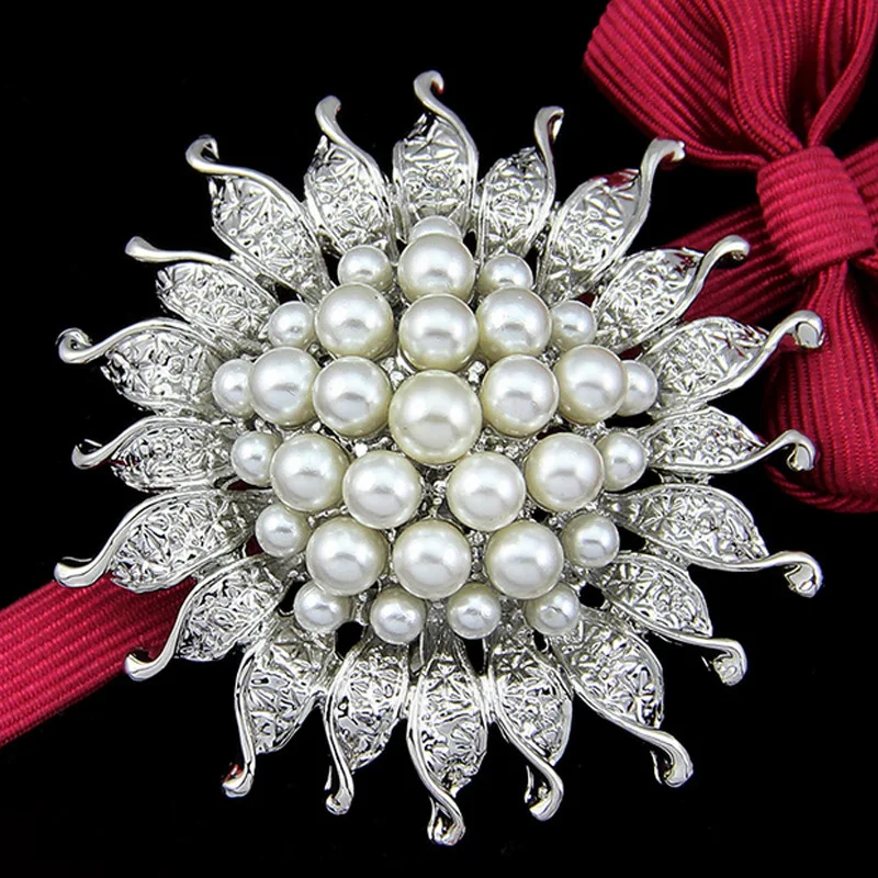 Fashion Alloy Pearl Rhinestone Brooch Women's Elegant Clothing Shawl Scarf Buckle Pins Jewelry Round Bouquet Brooch Pin
Fashion Alloy Pearl Rhinestone Brooch Women's Elegant Clothing Shawl Scarf Buckle Pins Jewelry Round Bouquet Brooch Pin