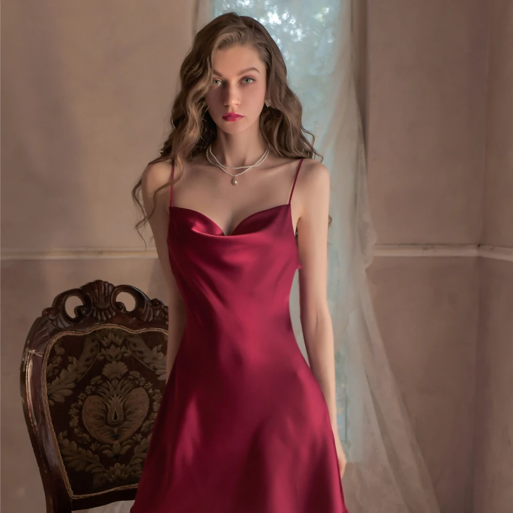 Sexy Nightwear V Neck High Slit Skirt Sling Solid Color Sweet Retro Skin-friendly Comfy Women Sleeping Dress Pajama Party
Sexy Nightwear V Neck High Slit Skirt Sling Solid Color Sweet Retro Skin-friendly Comfy Women Sleeping Dress Pajama Party