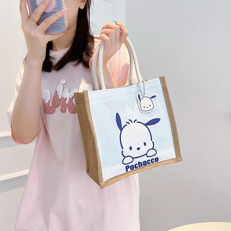 Kawaii Sanrio My Melody Hello Kitty Kuromi сумка винтажная Милая мультяшная дорожная Портативная сумка для покупок модная сумка
Kawaii Sanrio My Melody Hello Kitty Kuromi сумка винтажная Милая мультяшная дорожная Портативная сумка для покупок модная сумка
