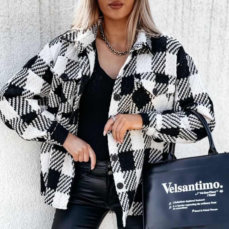 2023 Autumn and Winter Long-sleeved Houndstooth Printed Woolen Coat Feminine Temperament Trend Women's Straight Casual Coat
2023 Autumn and Winter Long-sleeved Houndstooth Printed Woolen Coat Feminine Temperament Trend Women's Straight Casual Coat