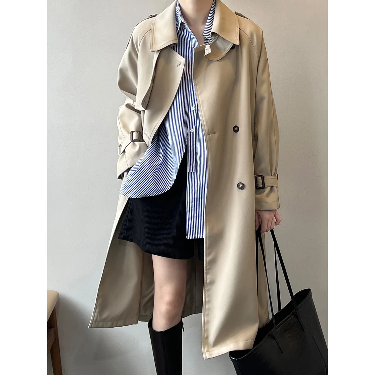 Пальто, ветровка, пальто, модная зимняя женская длинная двубортная и Повседневная Женская Осенняя ветровка, свободная одежда, женская одежда
Пальто, ветровка, пальто, модная зимняя женская длинная двубортная и Повседневная Женская Осенняя ветровка, свободная одежда, женская одежда