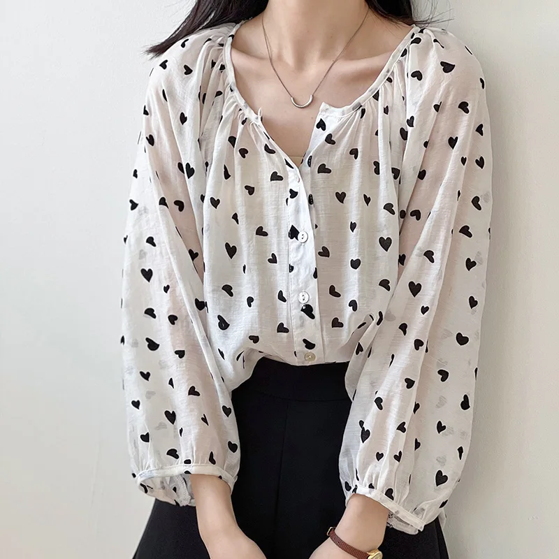 2022 Summer Women's Blouse Korean Flocking Love Polka Dot Lightweight Loose Shirt Ladies Cardigan Elegant Female Clothing 80501
2022 Summer Women's Blouse Korean Flocking Love Polka Dot Lightweight Loose Shirt Ladies Cardigan Elegant Female Clothing 80501