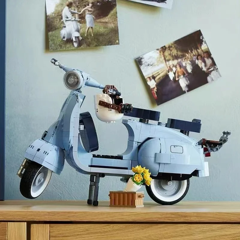 Римские праздники Vespa 125 10298, знаменитый мотоцикл, сборный мотоцикл, строительные блоки, кирпичи, высокотехнологичная модель, игрушки для детей, подарок
Римские праздники Vespa 125 10298, знаменитый мотоцикл, сборный мотоцикл, строительные блоки, кирпичи, высокотехнологичная модель, игрушки для детей, подарок