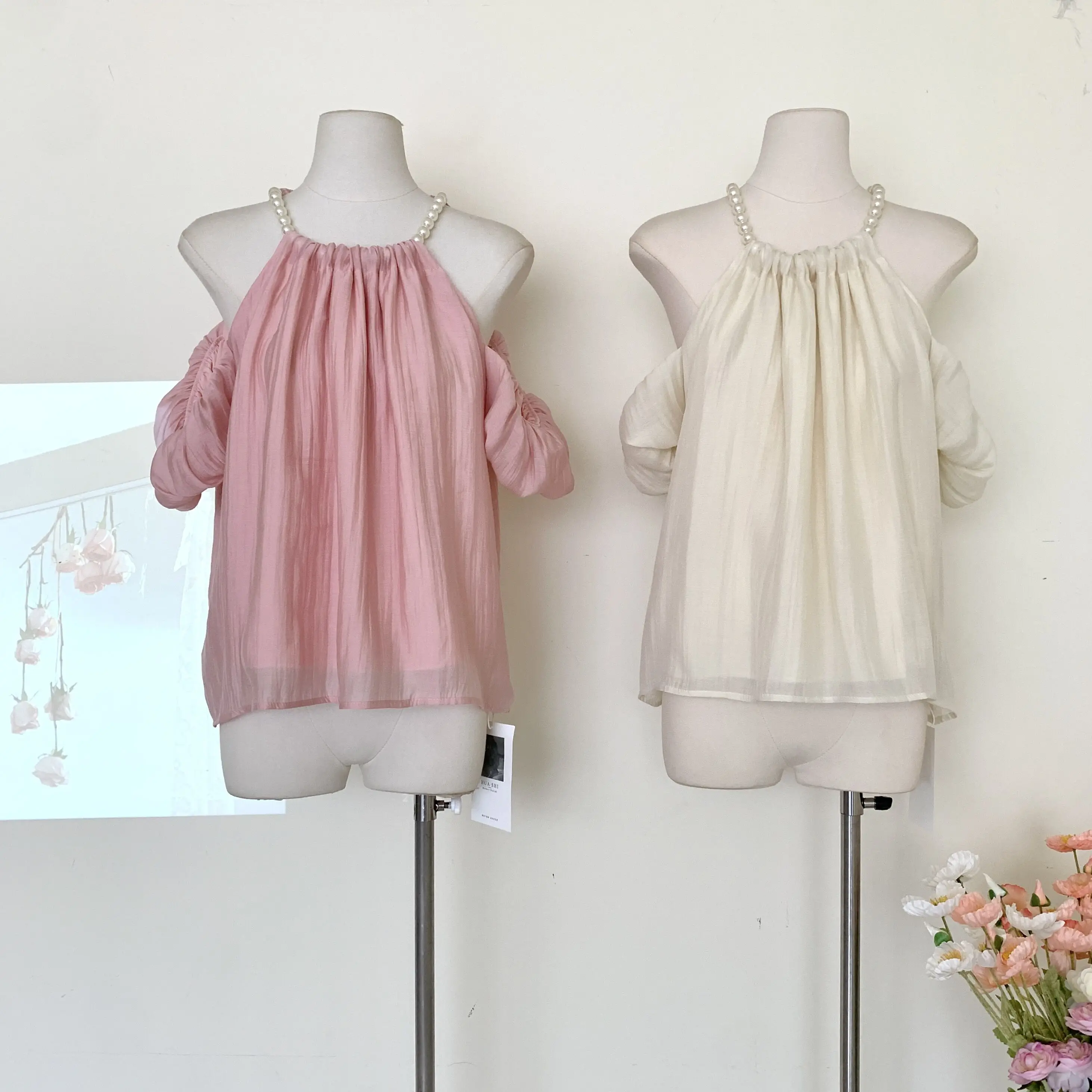 Женский топ с открытыми плечами, повседневный Свободный Топ без рукавов с круглым вырезом, уличная одежда, лето 2023
Женский топ с открытыми плечами, повседневный Свободный Топ без рукавов с круглым вырезом, уличная одежда, лето 2023