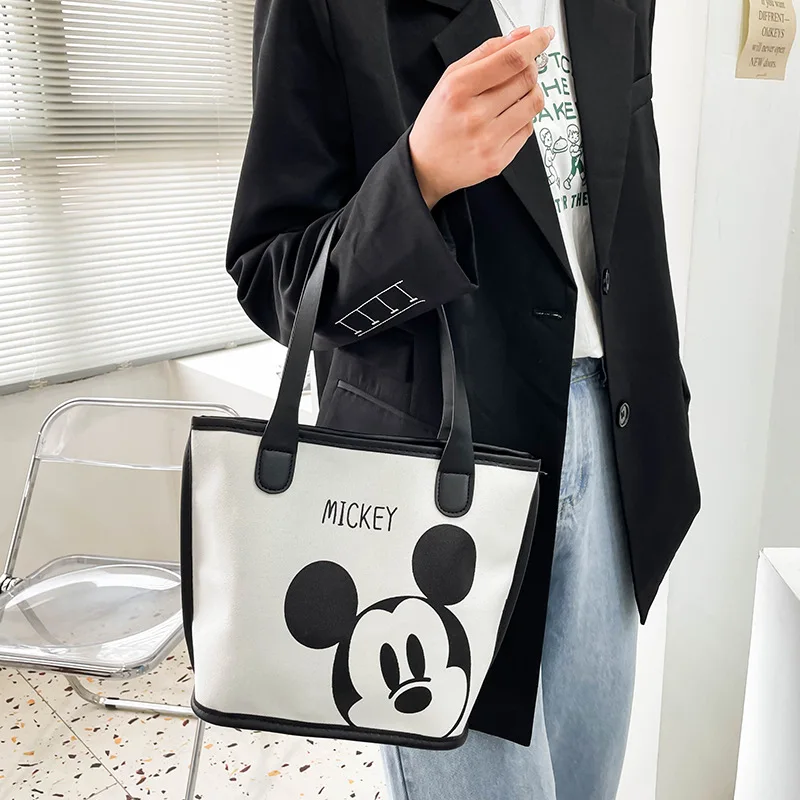 New Disney cartoon wemen 3D Mickey Bag Outdoor Shopping Large Capacity Baby Handbag Big lady Shopping Bag
New Disney cartoon wemen 3D Mickey Bag Outdoor Shopping Large Capacity Baby Handbag Big lady Shopping Bag
