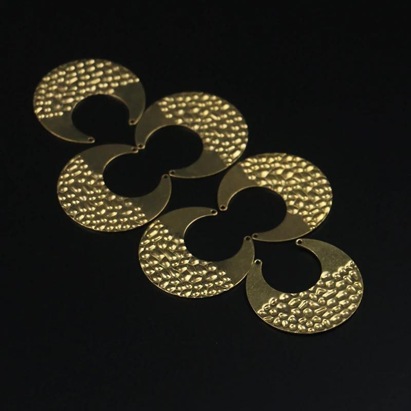 Fashion 30*28.5*0.6mm Brass Moon-Shaped Double Holes Half Embossing Necklace Earrings Pendant DIY Bracelet Jewellery Accessories
Fashion 30*28.5*0.6mm Brass Moon-Shaped Double Holes Half Embossing Necklace Earrings Pendant DIY Bracelet Jewellery Accessories