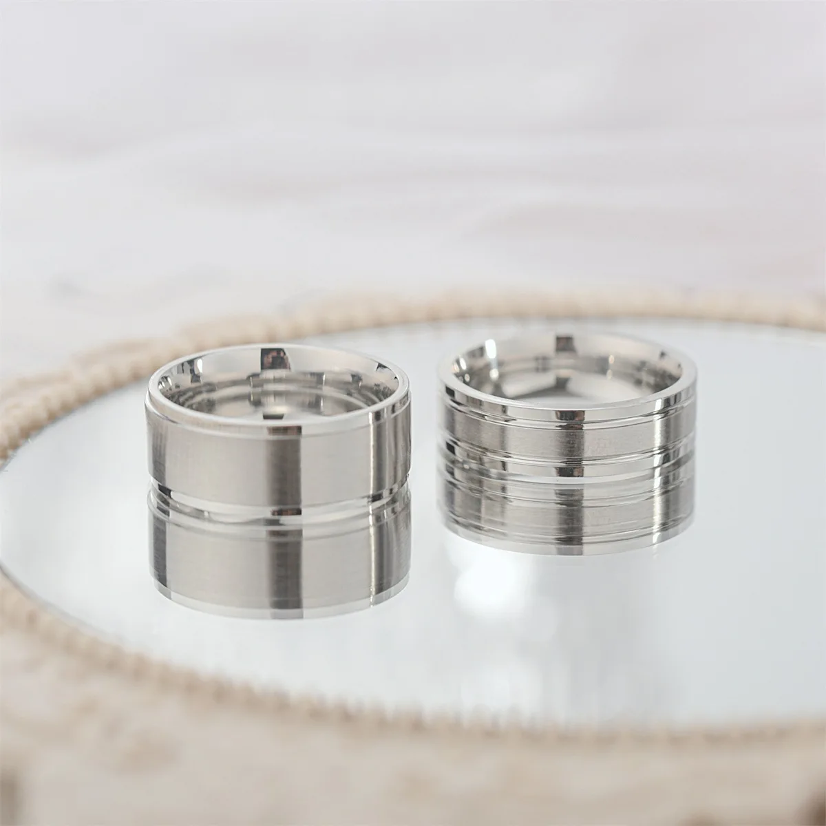 New European and American New Frosted Titanium Steel Ring Scratch Resistant Color Fast Simple Stainless Steel Couple Ring
New European and American New Frosted Titanium Steel Ring Scratch Resistant Color Fast Simple Stainless Steel Couple Ring
