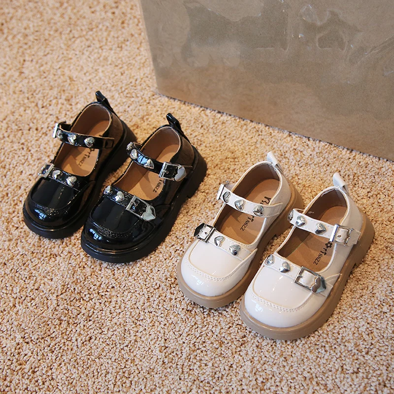 Модные туфли принцессы для маленьких девочек с застежкой в виде сердечек, детские туфли из лакированной кожи на платформе в стиле "Лолита", в... 
Модные туфли принцессы для маленьких девочек с застежкой в виде сердечек, детские туфли из лакированной кожи на платформе в стиле "Лолита", в...