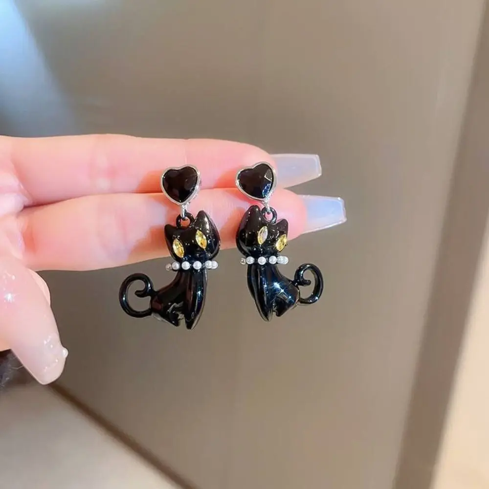 Dripping Oil Earrings Funny Black Cat Love-Heart Dangle Earrings For Women Exquisite Cute 3D Crystal Cats Trendy Party Jewelry 
Dripping Oil Earrings Funny Black Cat Love-Heart Dangle Earrings For Women Exquisite Cute 3D Crystal Cats Trendy Party Jewelry