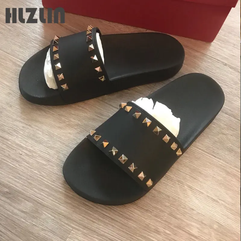 V home riveted flat slippers willow nails peep-toe leather sandals women's daily European and American flat heels King
V home riveted flat slippers willow nails peep-toe leather sandals women's daily European and American flat heels King