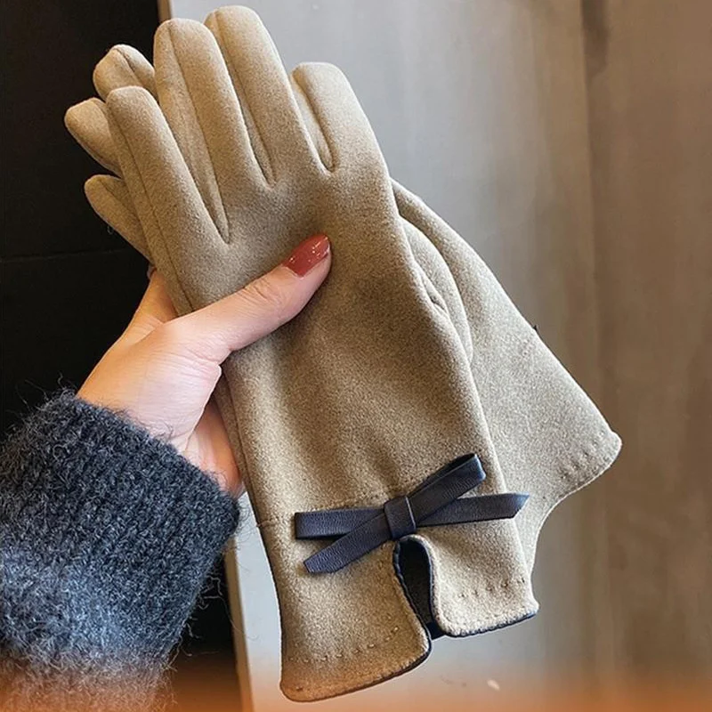 Gloves Winter women Korean version lovely bow knot plush thickened autumn cycling cold insulation touch screen wholesale
Gloves Winter women Korean version lovely bow knot plush thickened autumn cycling cold insulation touch screen wholesale