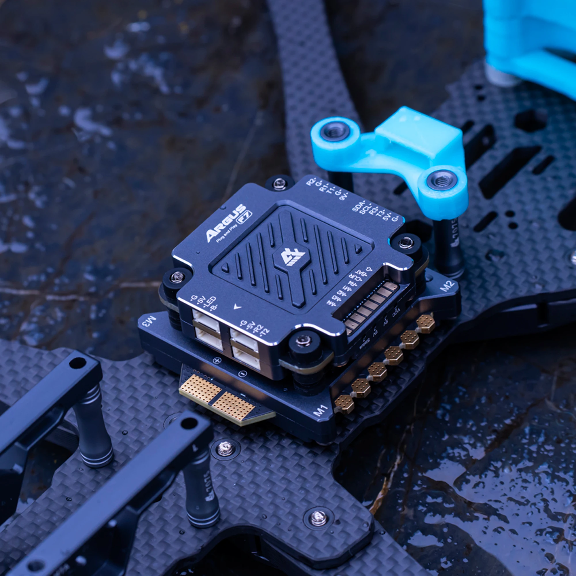 Контроллер полета AxisFlying Argus PRO Plug and Play STACK F722 96K 55a/65A BL32 4 в 1 ESC 3-6S 30x30 мм для FPV беспилотного летательного аппарата
Контроллер полета AxisFlying Argus PRO Plug and Play STACK F722 96K 55a/65A BL32 4 в 1 ESC 3-6S 30x30 мм для FPV беспилотного летательного аппарата