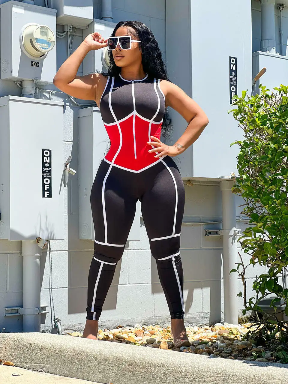 Perl New Fashion Multi-color Stitching Drawstring Slim Jumpsuit for Women Stylish Bodysuit Patchwork Rompers Black Overall 2022
Perl New Fashion Multi-color Stitching Drawstring Slim Jumpsuit for Women Stylish Bodysuit Patchwork Rompers Black Overall 2022