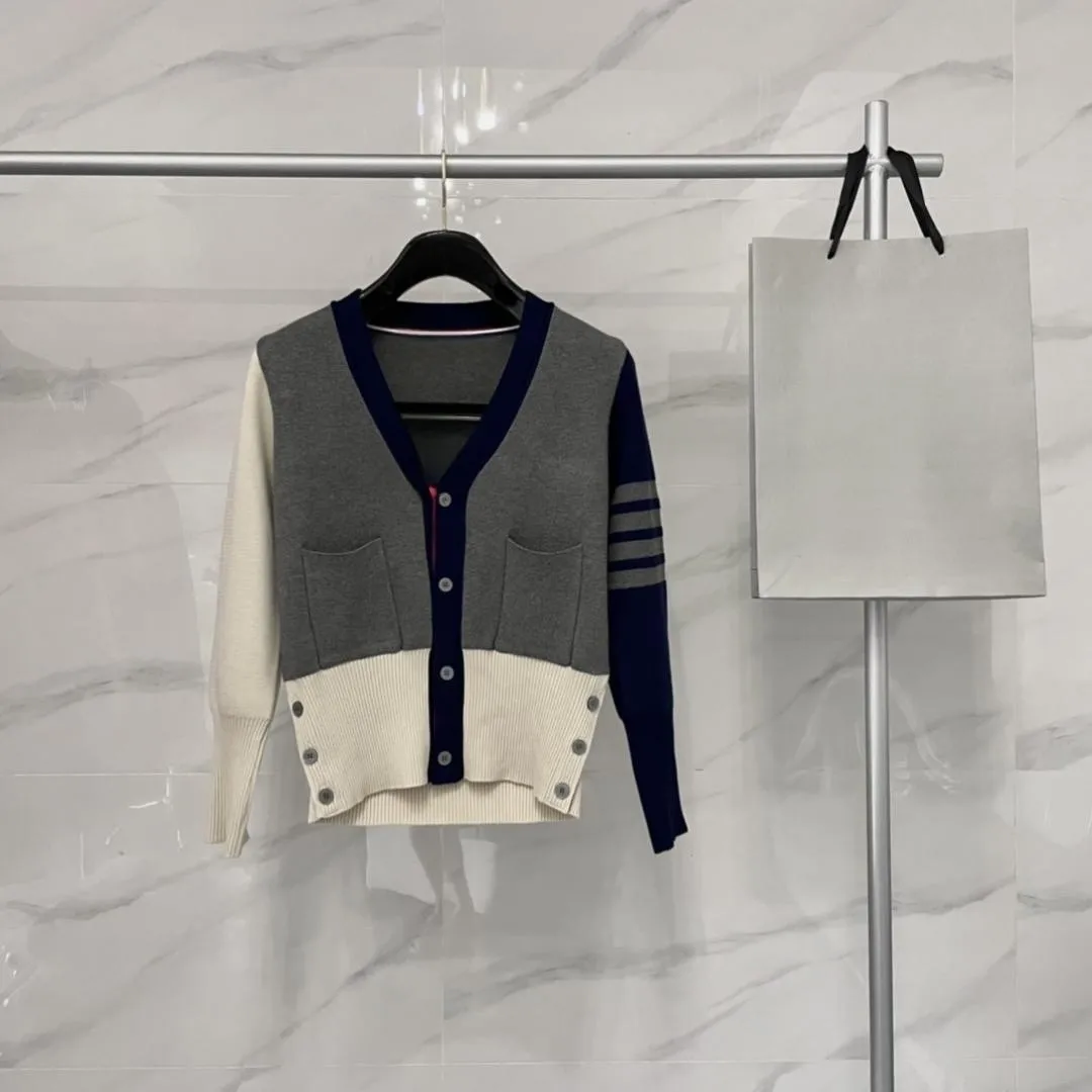 New TB Sweater Patchwork Fashion Design Luxury Women's Sweatshirt High Quality Unisex Famous Cardigan TB Coat
New TB Sweater Patchwork Fashion Design Luxury Women's Sweatshirt High Quality Unisex Famous Cardigan TB Coat