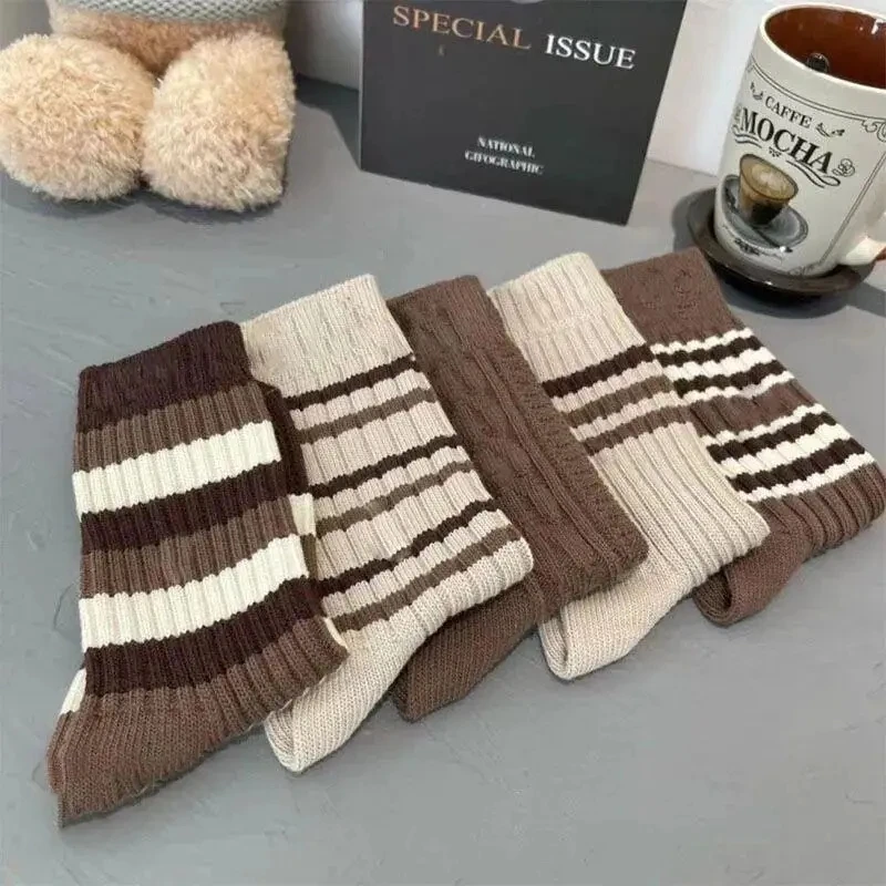 WZDM436B15 Luxury Brand Designer Autumn Winter Men Women Cotton Socks New Style Soft Breathable Outdoor Sports Warm Long Socks
WZDM436B15 Luxury Brand Designer Autumn Winter Men Women Cotton Socks New Style Soft Breathable Outdoor Sports Warm Long Socks