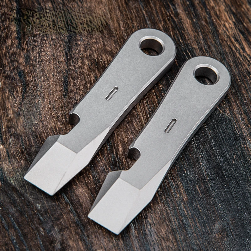 EDC Titanium Alloy Mini Pry Bar Portable EDC Tool Hand Outdoor Camping Bottle Opener EDC Tools
EDC Titanium Alloy Mini Pry Bar Portable EDC Tool Hand Outdoor Camping Bottle Opener EDC Tools