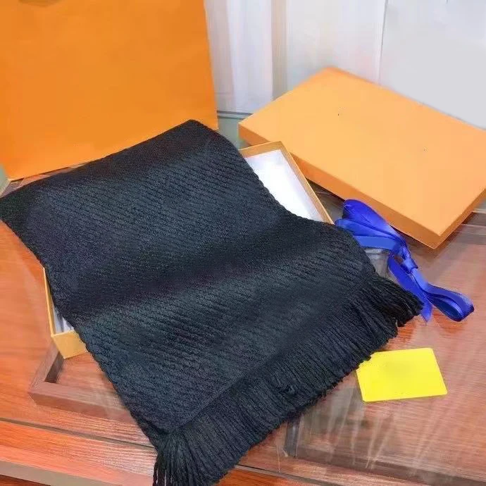 2021 knitted spring winter women scarf plaid warm cashmere scarves shawls luxury brand neck bandana pashmina lady wrap
2021 knitted spring winter women scarf plaid warm cashmere scarves shawls luxury brand neck bandana pashmina lady wrap