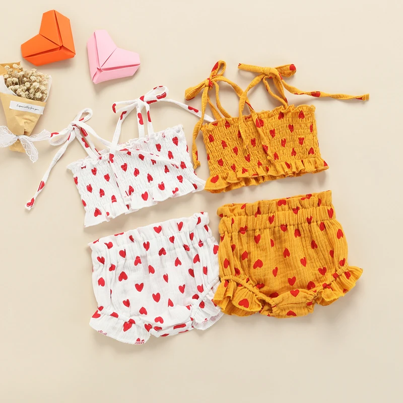 2022 Baby Girls Summer Clothes Heart Print Bandage Spaghetti Strap Sleeveless Tops Ruched Camisole and Shorts Set
2022 Baby Girls Summer Clothes Heart Print Bandage Spaghetti Strap Sleeveless Tops Ruched Camisole and Shorts Set