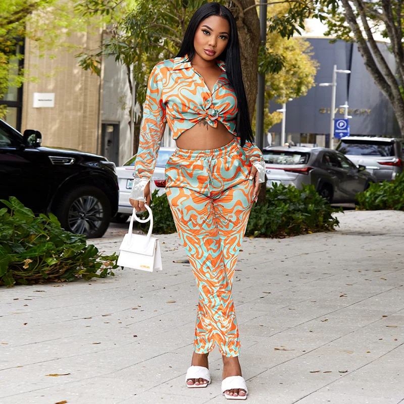 Print Satin Two Piece Set Women Patchwork Long Sleeve Buttons Shirt Top Pencil Pants 2022 Autumn Fashion Casual Streetwear Suits
Print Satin Two Piece Set Women Patchwork Long Sleeve Buttons Shirt Top Pencil Pants 2022 Autumn Fashion Casual Streetwear Suits
