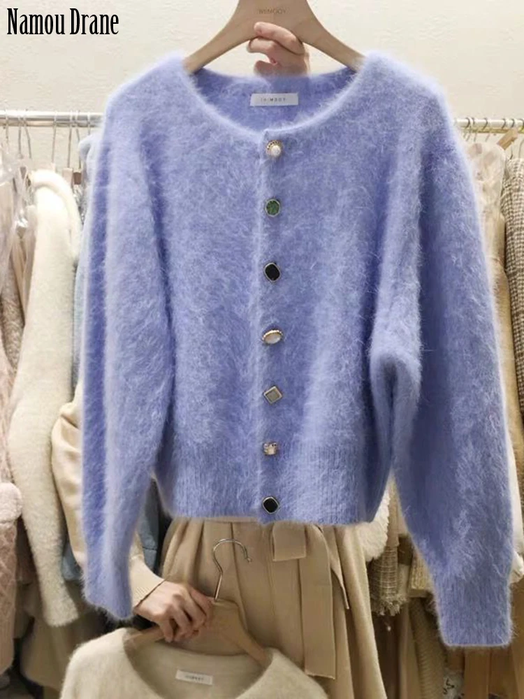 Namou Drane Korean-style 2022 New Fashion Solid Color Round Collar Thick Warm Gemstone Button Mink Down Cardigan Jacket
Namou Drane Korean-style 2022 New Fashion Solid Color Round Collar Thick Warm Gemstone Button Mink Down Cardigan Jacket