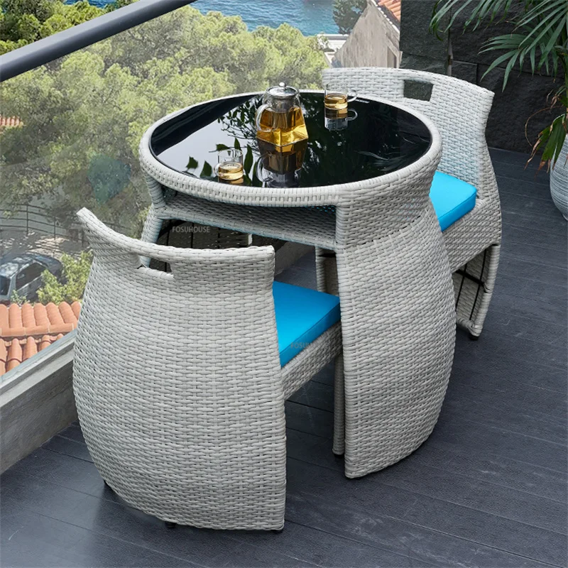 

Современный маленький стол и стул для балкона, сочетание трех предметов для дома и сада, уличные стулья из ротанга для патио, мебель из ротанга для отдыха