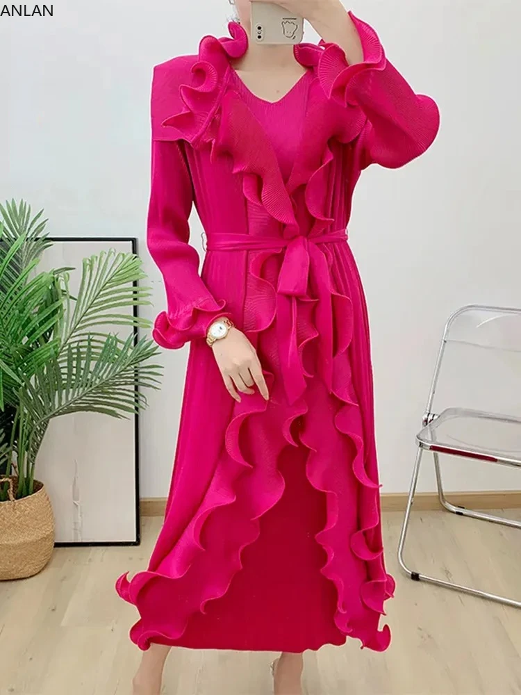 ANLAN 2023 Autumn New Miyake 2 Pieces Set Fashion Ruffles Long Sleeves Coat Suspender High Waist Dress Female Clothing 6KR2971
ANLAN 2023 Autumn New Miyake 2 Pieces Set Fashion Ruffles Long Sleeves Coat Suspender High Waist Dress Female Clothing 6KR2971