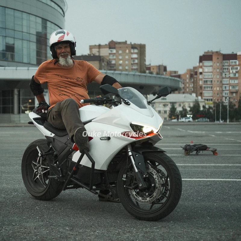 72V 102Ah Lithium 5000W 8000W 150 km/h 200km Range Adult Electric Motorcycle for Sale
72V 102Ah Lithium 5000W 8000W 150 km/h 200km Range Adult Electric Motorcycle for Sale