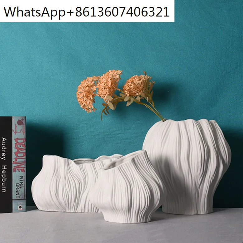 Ceramic Vase White Irregular Stripes Flower Arrangement Hydroponics Flower Vase Ceramic Handicraft Ornaments Home Decoration
Ceramic Vase White Irregular Stripes Flower Arrangement Hydroponics Flower Vase Ceramic Handicraft Ornaments Home Decoration