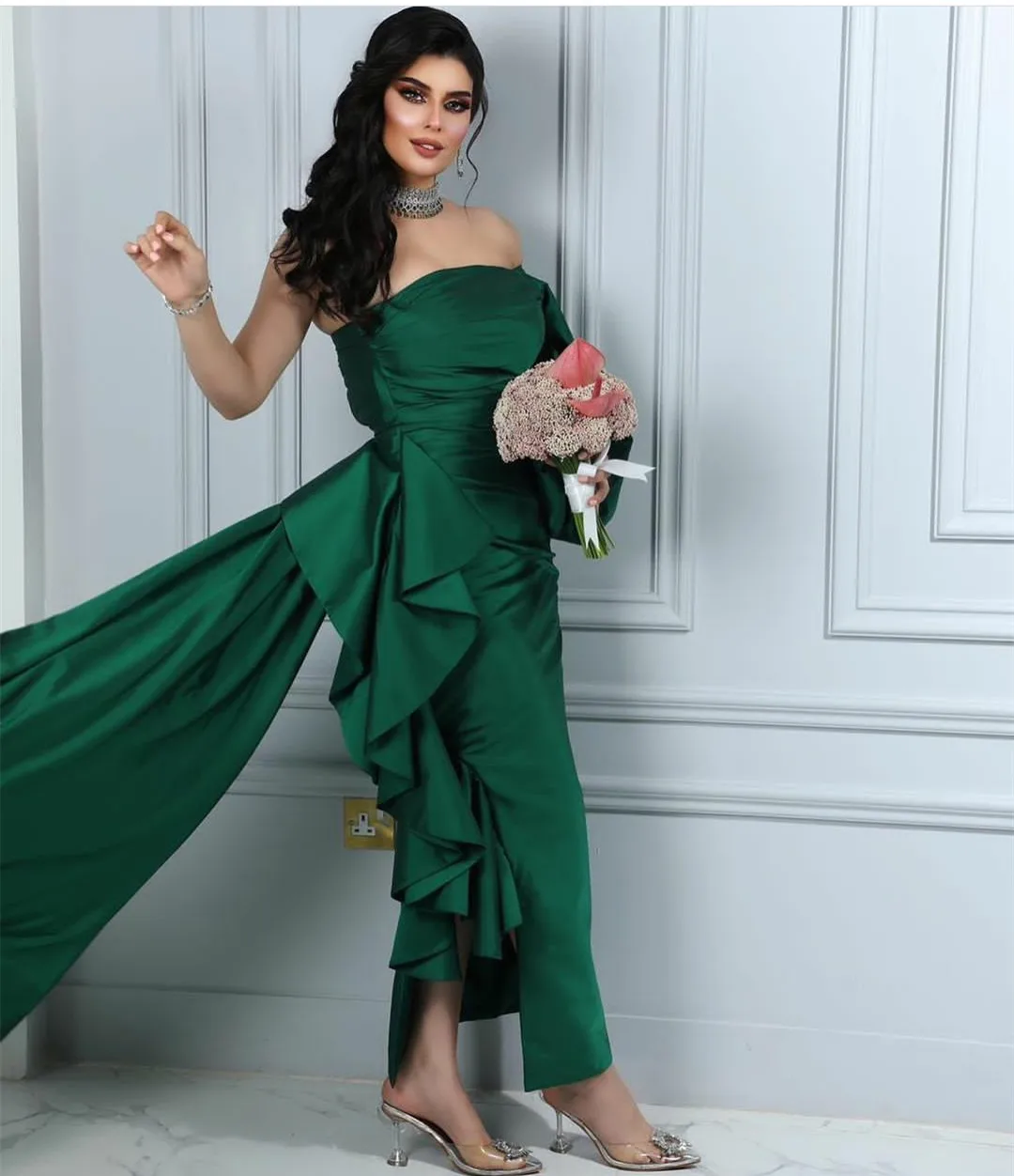 Elegant Long Green One Shoulder Evening Dresses فساتين السهرة Mermaid Pleated Floor Length Prom Dress Robe de soirée for Women
Elegant Long Green One Shoulder Evening Dresses فساتين السهرة Mermaid Pleated Floor Length Prom Dress Robe de soirée for Women