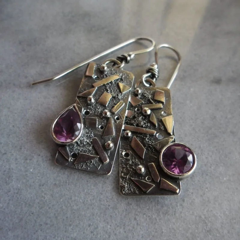 Ancient Silver Color Teardrop Purple Crystal Stone Earrings for Women Jewelry Vintage Geometric Drop Dangle Earrings
Ancient Silver Color Teardrop Purple Crystal Stone Earrings for Women Jewelry Vintage Geometric Drop Dangle Earrings