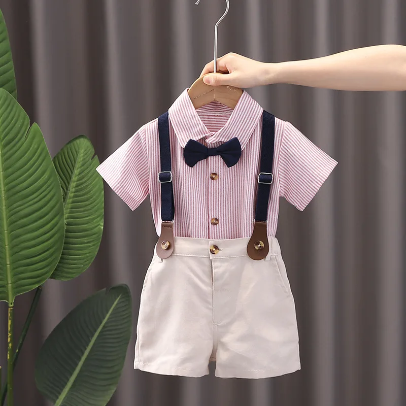 NEW Boys Clothes Set 2023 Summer Gentleman Suit For Kids Costume Short Sleeve Stripe T-shirt +Strap Shorts 1 2 3 4 5 Years Old
NEW Boys Clothes Set 2023 Summer Gentleman Suit For Kids Costume Short Sleeve Stripe T-shirt +Strap Shorts 1 2 3 4 5 Years Old