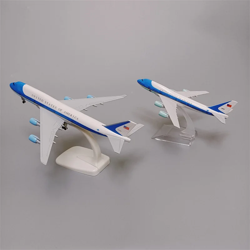 USA United States AIR FORCE ONE Airlines Boeing 747 B747-400 Airways Diecast Airplane Model Plane Aircraft Metal Alloy Toys
USA United States AIR FORCE ONE Airlines Boeing 747 B747-400 Airways Diecast Airplane Model Plane Aircraft Metal Alloy Toys