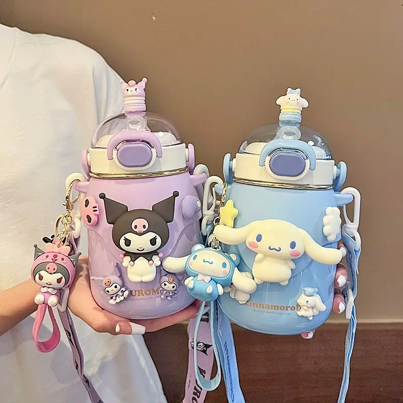 Sanrios Pompom Purin Mymelody Kuromi Cinnamoroll Water Cup Thermos Cup Large Capacity Child Girl Adjustable Straps Easy To Carry
Sanrios Pompom Purin Mymelody Kuromi Cinnamoroll Water Cup Thermos Cup Large Capacity Child Girl Adjustable Straps Easy To Carry