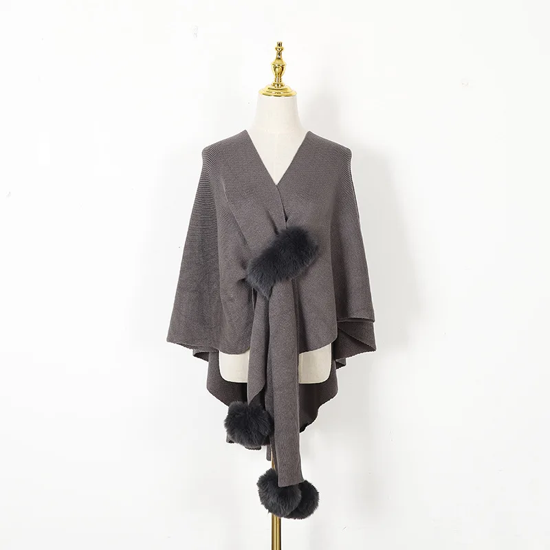Imitation Wool Ball Hanging Cardigan Autumn Winter Women's Coat Fashion Street Shawl Poncho Lady Capes Gray Cloaks
Imitation Wool Ball Hanging Cardigan Autumn Winter Women's Coat Fashion Street Shawl Poncho Lady Capes Gray Cloaks