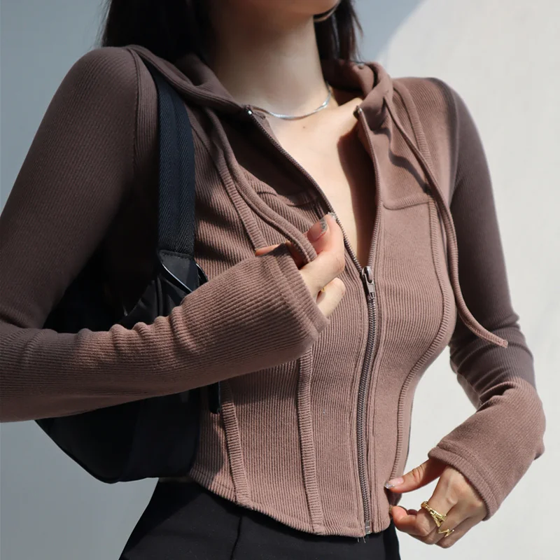 Fall fashion cropped hoodies women zip up hoodie fashion sweatshirts hooded cute long sleeve crop top sexy curve hem
Fall fashion cropped hoodies women zip up hoodie fashion sweatshirts hooded cute long sleeve crop top sexy curve hem