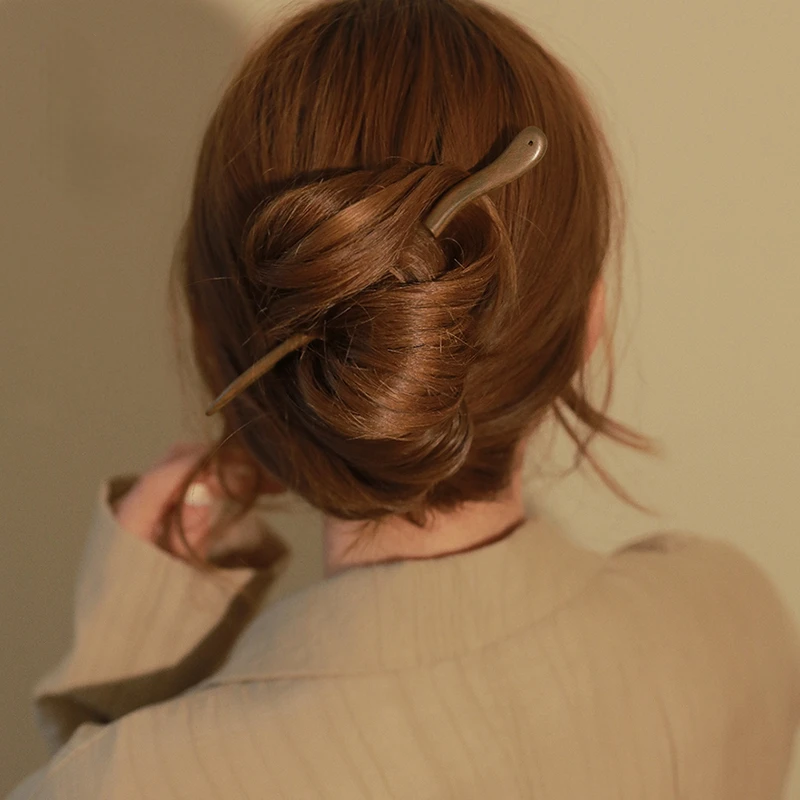 Chinese Style Ebony Wood Hairpins for Women Simple Hanfu Hair Accessories Cheongsam Headpiece Fashion Classic Hairwear Jewelry
Chinese Style Ebony Wood Hairpins for Women Simple Hanfu Hair Accessories Cheongsam Headpiece Fashion Classic Hairwear Jewelry