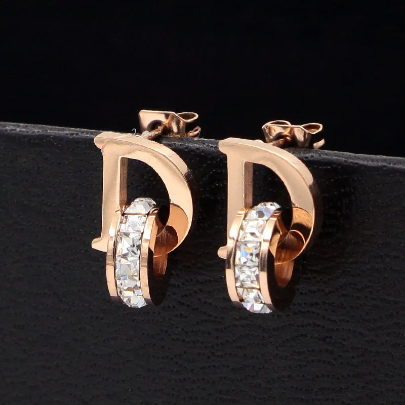 Small and Exquisite D Letters and Crystal Stud Earrings for Women Titanium Steel Brand Jewelry Earrings Diore
Small and Exquisite D Letters and Crystal Stud Earrings for Women Titanium Steel Brand Jewelry Earrings Diore