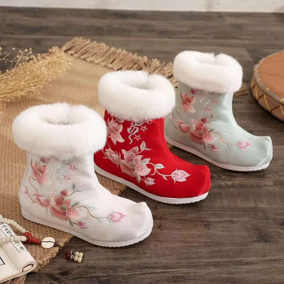 Winter Women's Hanfu Embroidered High Top Cotton Boots With Ethnic Style Raised Toe Ancient clothing Plush Boots Added Inside
Winter Women's Hanfu Embroidered High Top Cotton Boots With Ethnic Style Raised Toe Ancient clothing Plush Boots Added Inside