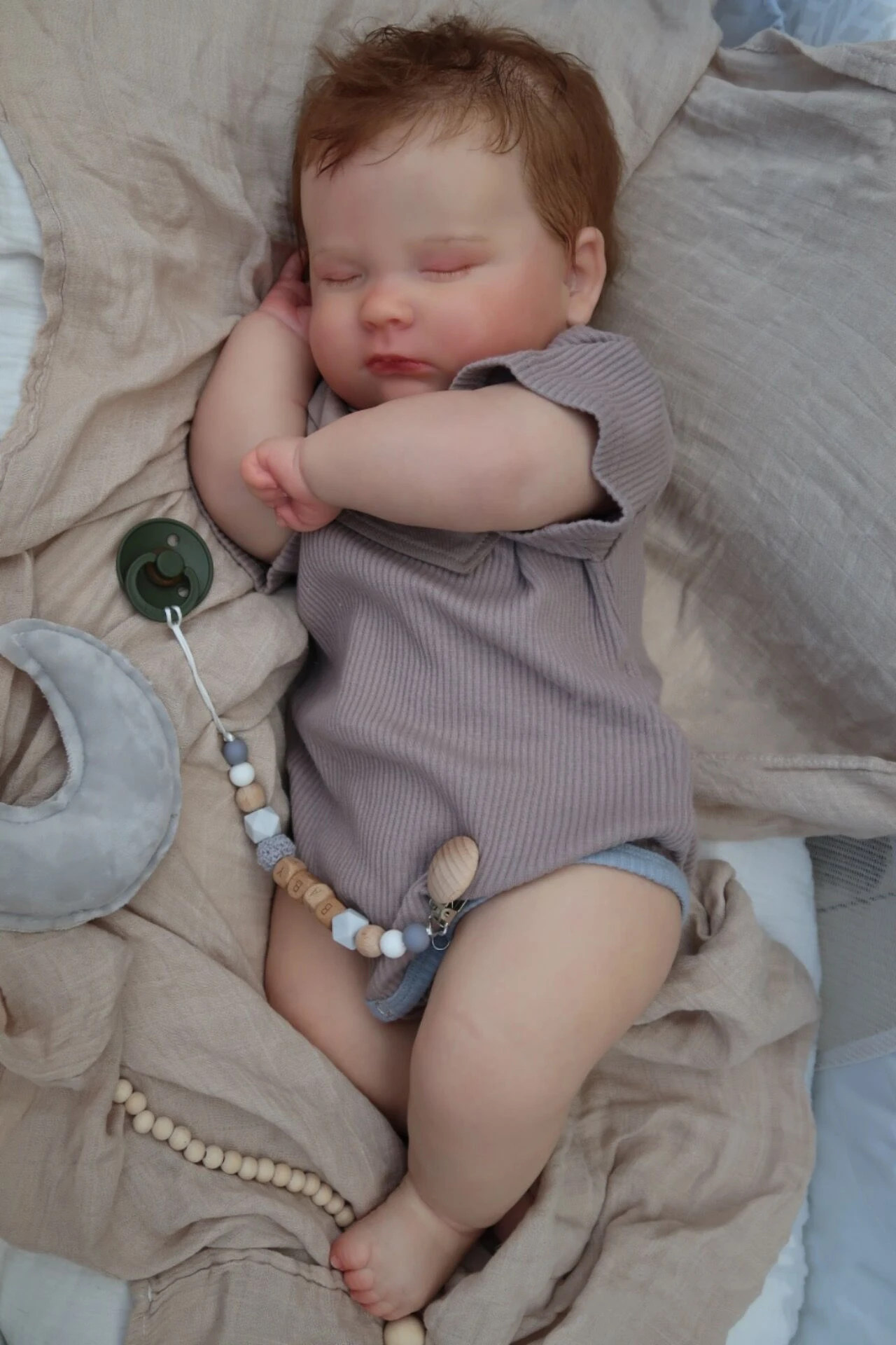 60CM Finished Doll Sleeping Joseph As Picture Reborn Baby Doll Hand Paint Doll with Genesis Paint High Quality 3D skin Doll
60CM Finished Doll Sleeping Joseph As Picture Reborn Baby Doll Hand Paint Doll with Genesis Paint High Quality 3D skin Doll