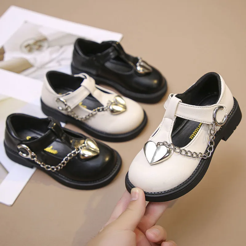 Fashion Girls Flats Shoes Metal Heart Chain Anti Slip Kids Single Shoes Princess Solid PU Soft T-strap Children Party Shoes
Fashion Girls Flats Shoes Metal Heart Chain Anti Slip Kids Single Shoes Princess Solid PU Soft T-strap Children Party Shoes