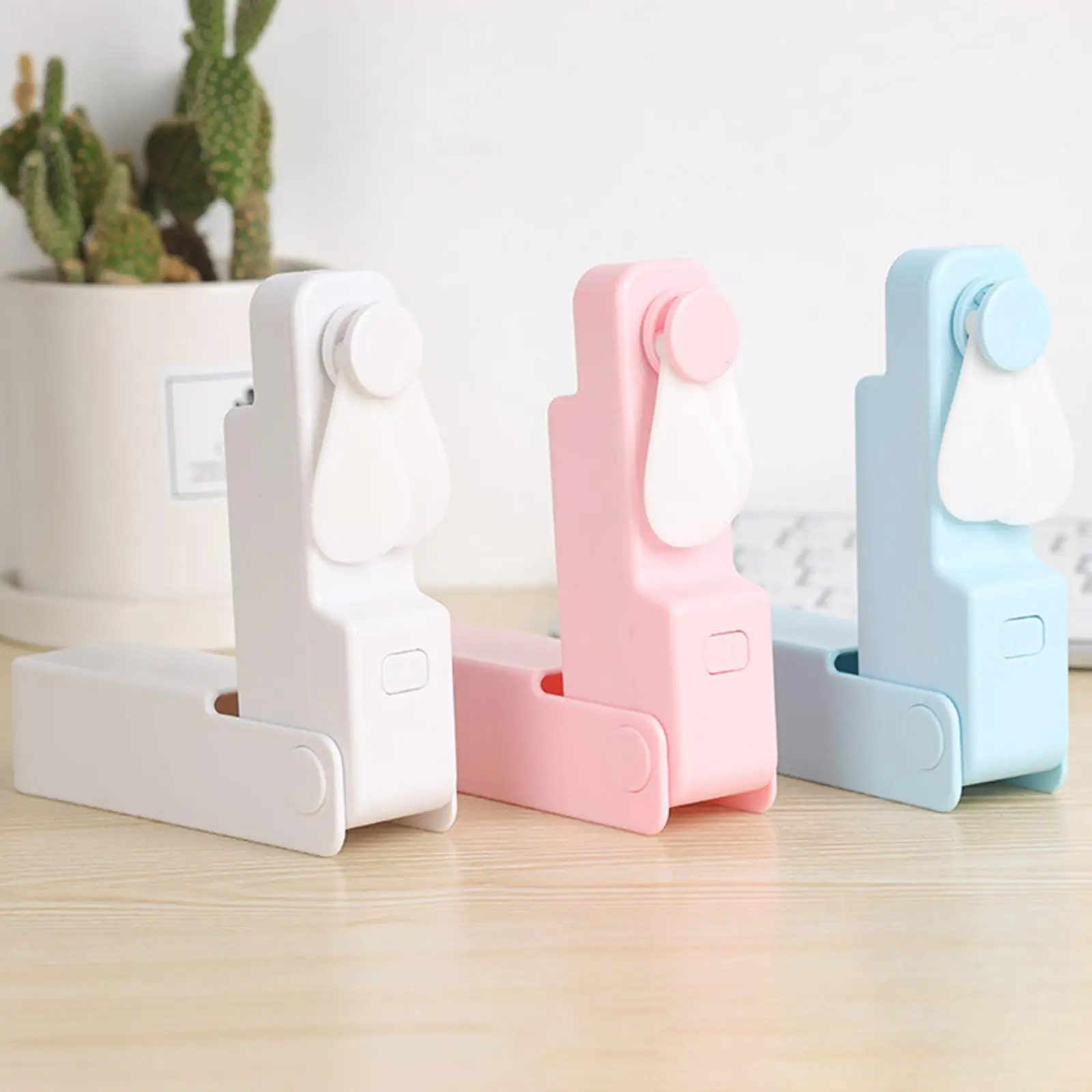 Portable fan Mini Fan clip fan Portable Handheld Electric Fan USB Charging 3 Speeds fan with Light Office Outdoor
Portable fan Mini Fan clip fan Portable Handheld Electric Fan USB Charging 3 Speeds fan with Light Office Outdoor