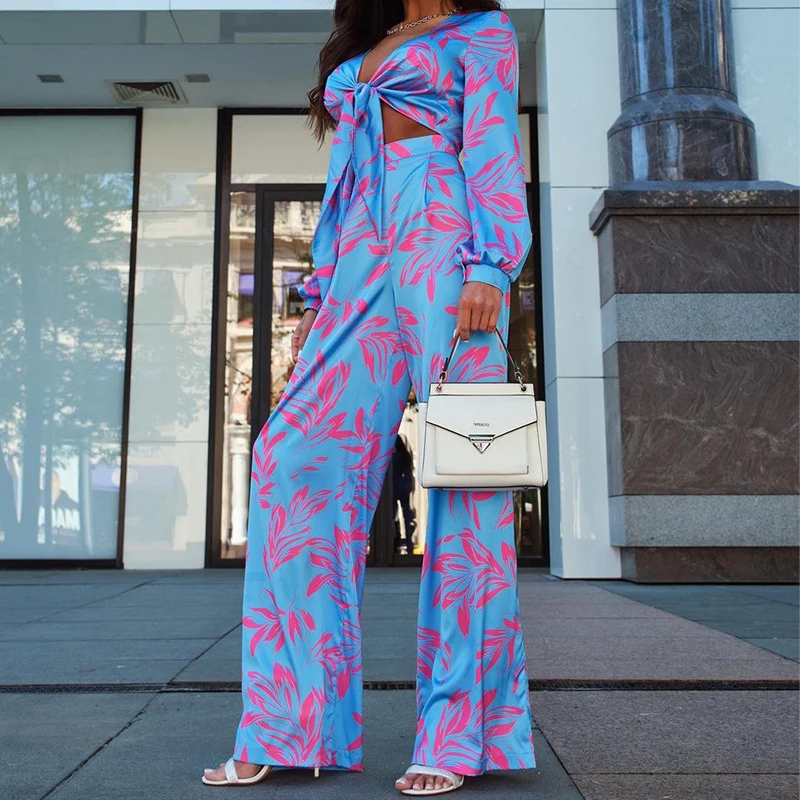 Casual High Street Women Outfit Sexy Lace Up V-neck Crop Top with High Waist Long Pants Suit Fashion Summer Print Two Piece Sets
Casual High Street Women Outfit Sexy Lace Up V-neck Crop Top with High Waist Long Pants Suit Fashion Summer Print Two Piece Sets